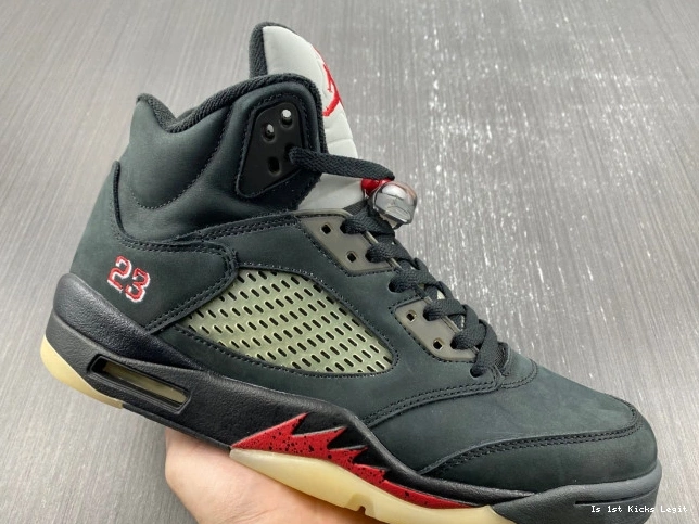 DR0092-001 5 Off Air Jordan Gore-Tex Noir 0626